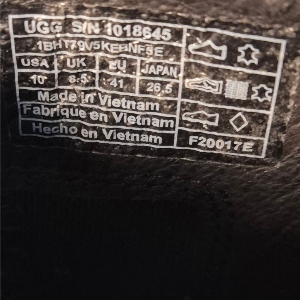 UGG Camden Cow Hide Black Boots - Picture 7 of 8